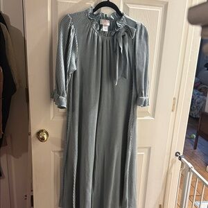 Women’s Light Sage Green Long Sleeve Midi Dress with Neck Tie
